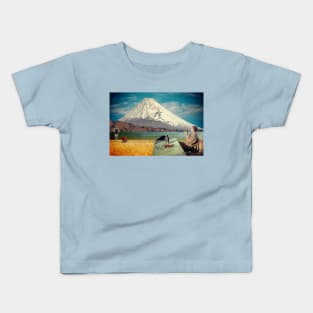 Shall I invite him to my table? (He looks as if he would stare at me) Kids T-Shirt